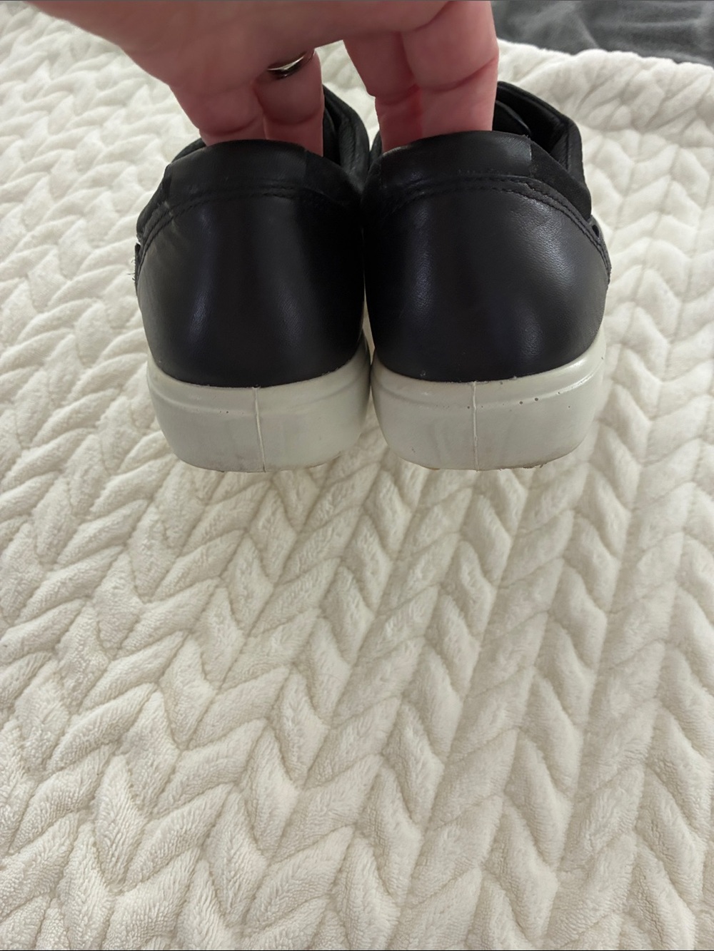 Ecco Black Leather Slip-On Loafers with White Sole Size 39 (8.5) - Picture 3 of 7